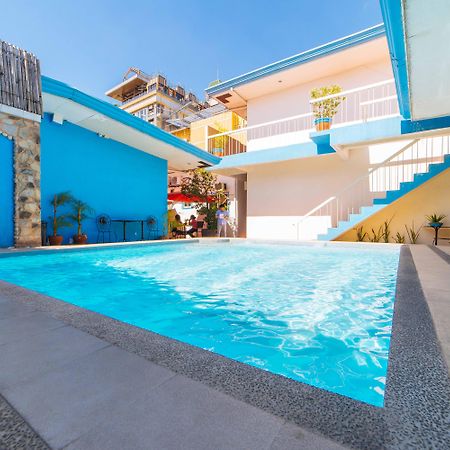 Reddoorz Near Walking Street Angeles City Экстерьер фото