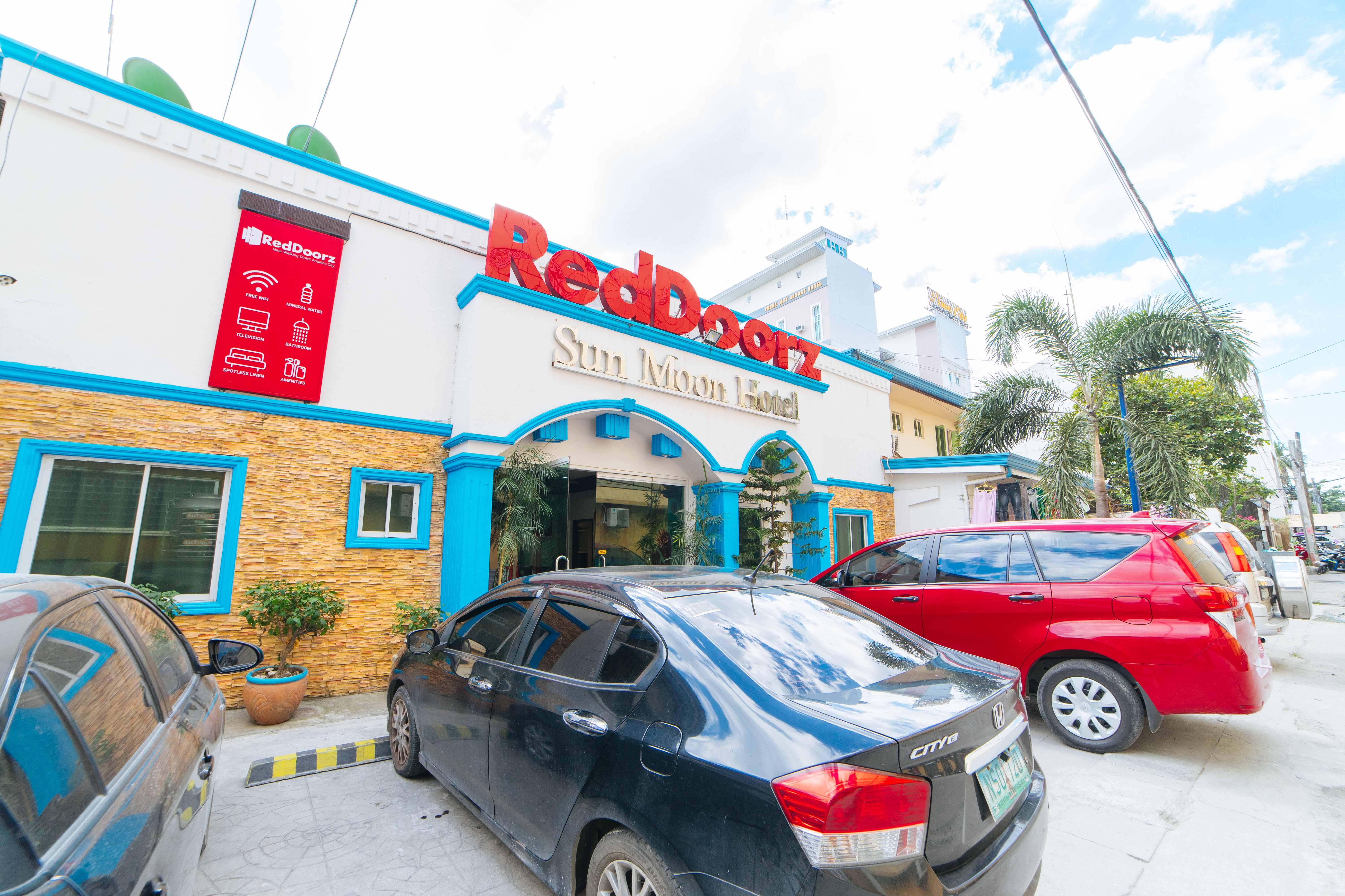 Reddoorz Near Walking Street Angeles City Экстерьер фото