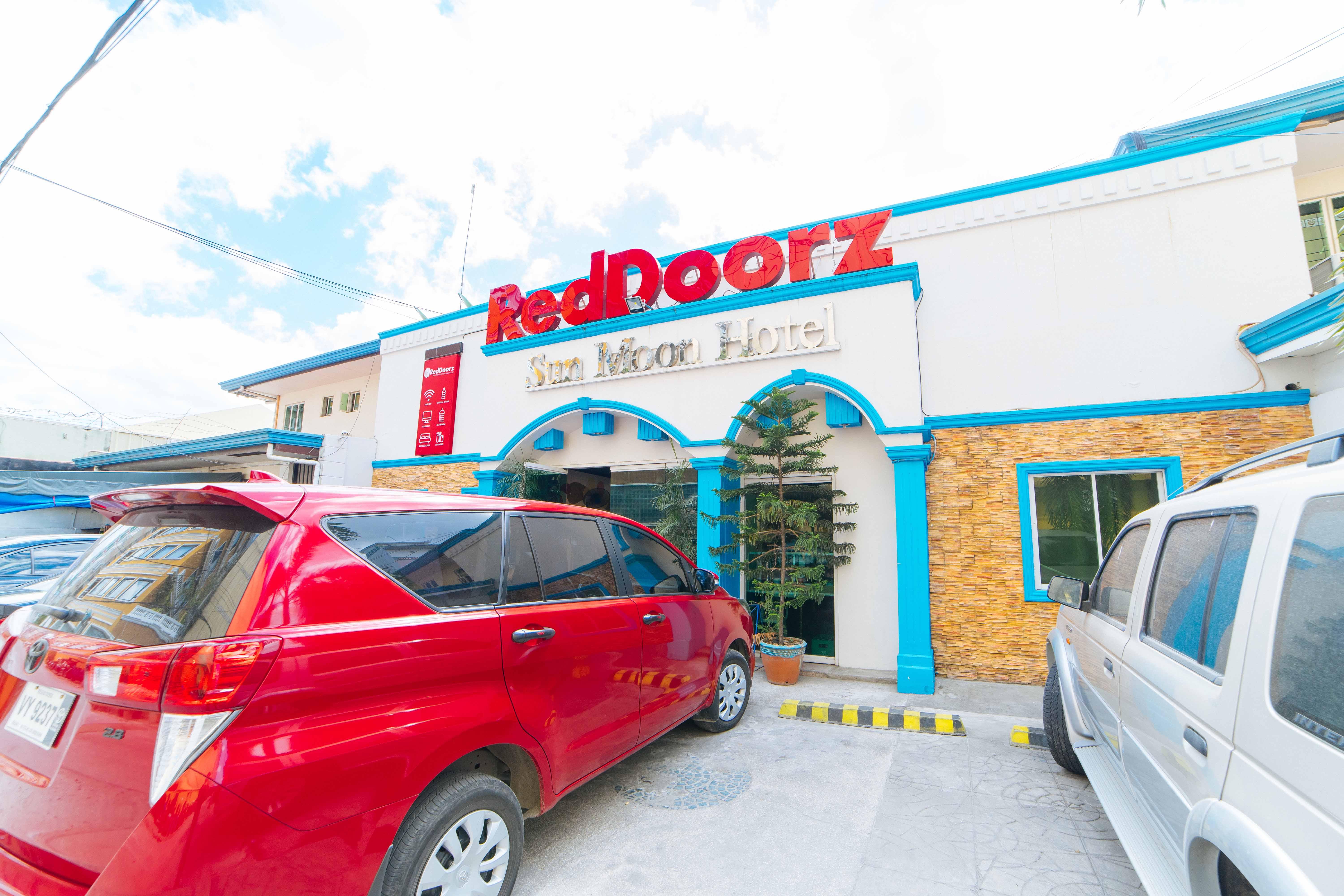 Reddoorz Near Walking Street Angeles City Экстерьер фото